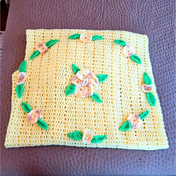 Vintage Crochet Yellow Floral Blanket Topper 70 x 80 Handmade Afghan & Flowers - Picture 8 of 13